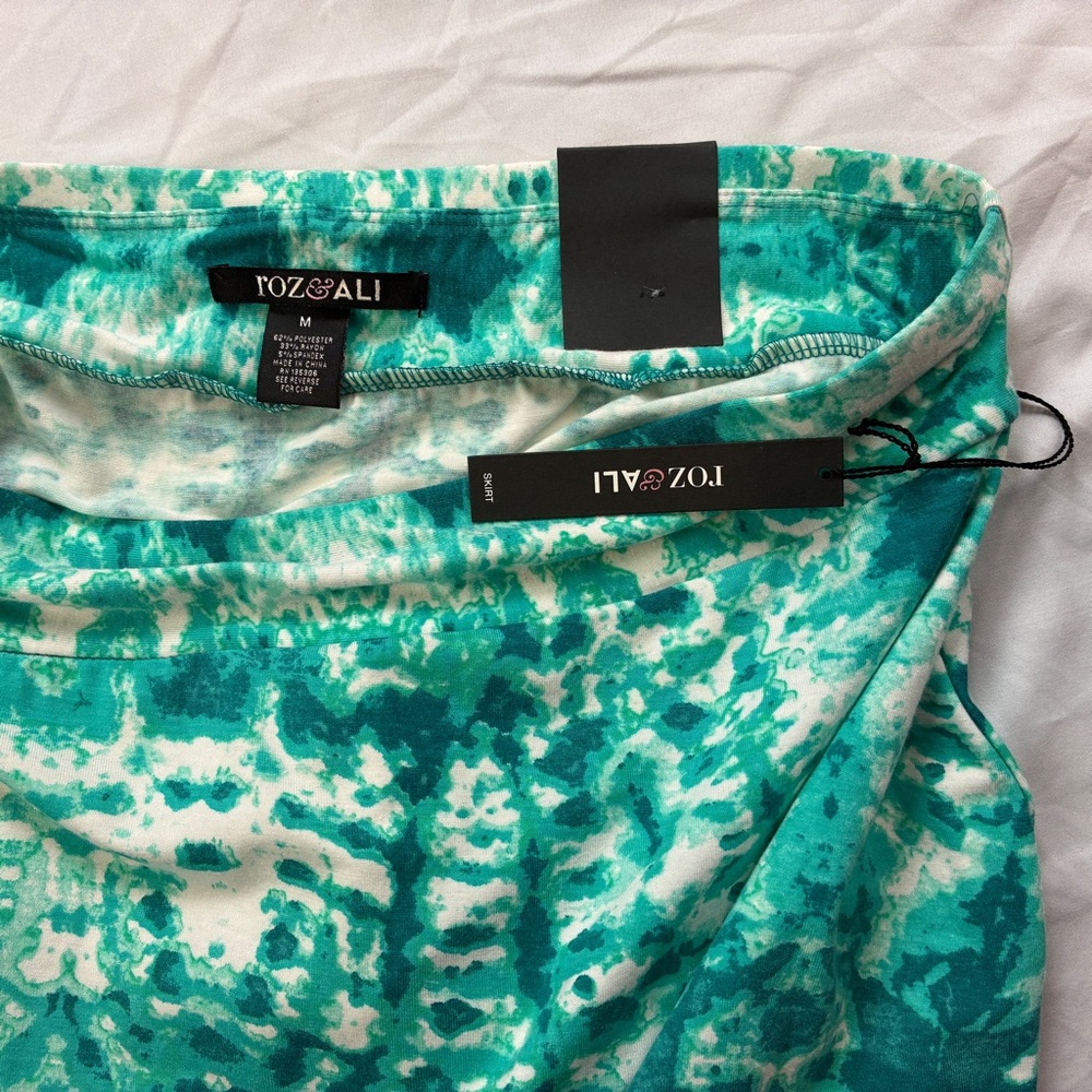 Roz and Ali NWT Teal and White Maxi Skirt - Picture 5 of 7